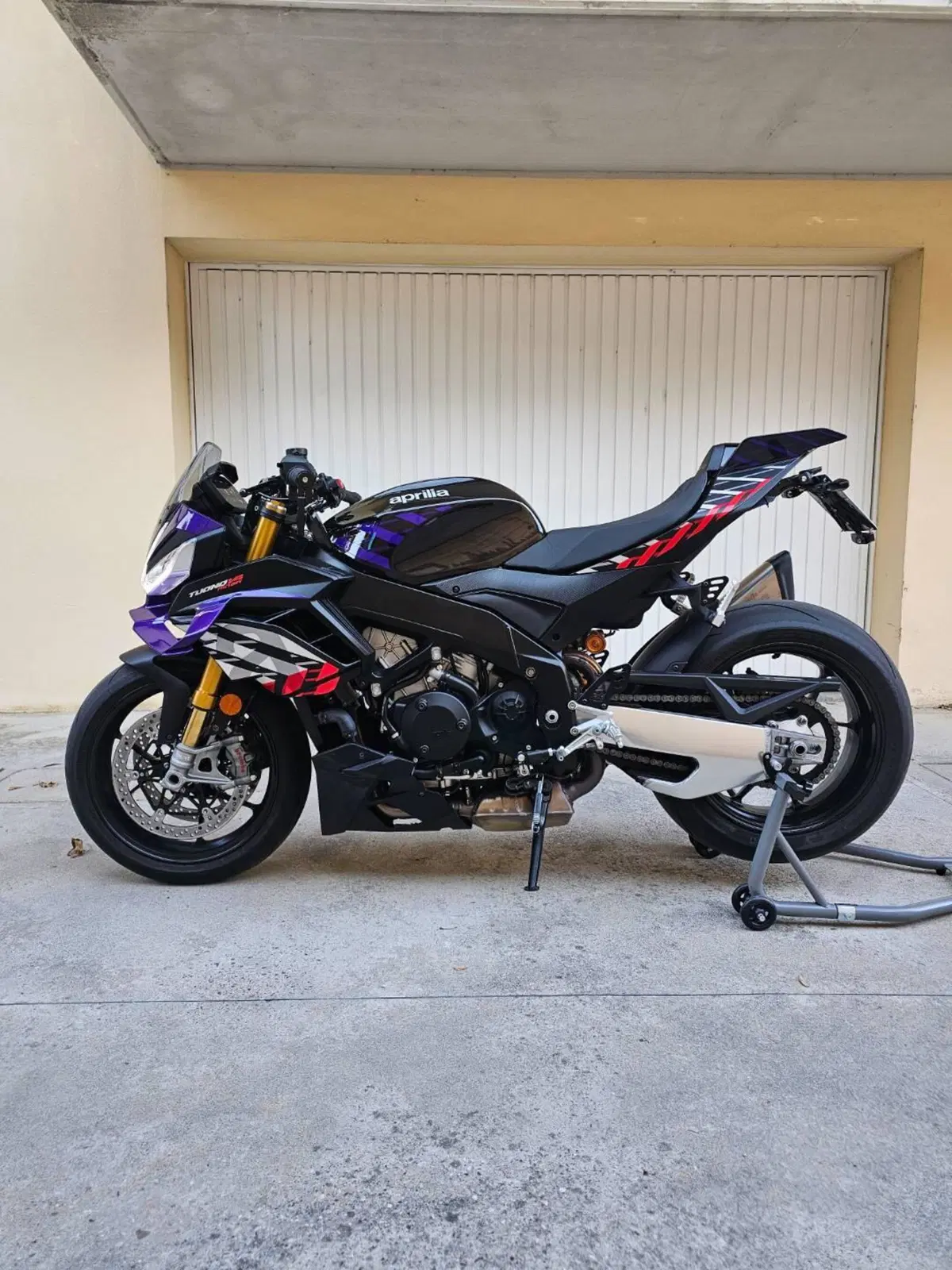 Aprilia Tuono V4 Factory (2025 - 26) (3)
