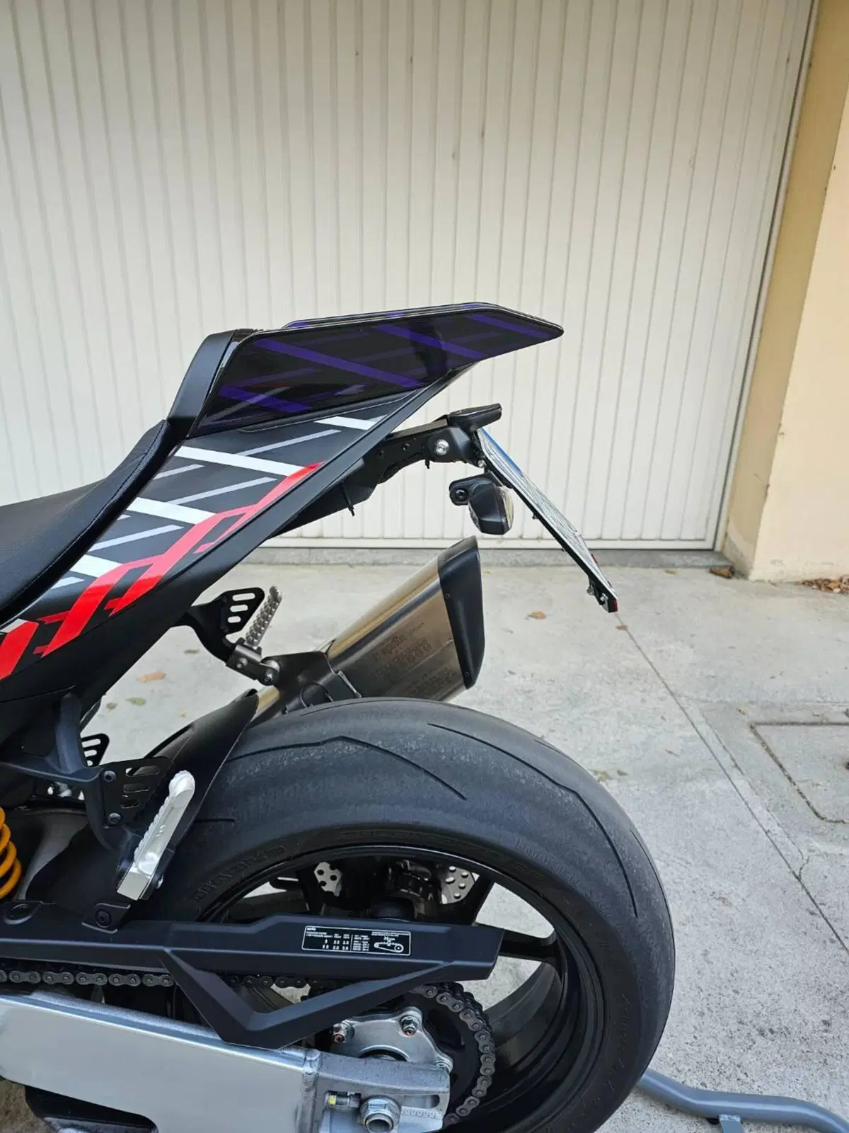 Aprilia Tuono V4 Factory (2025 - 26) (5)