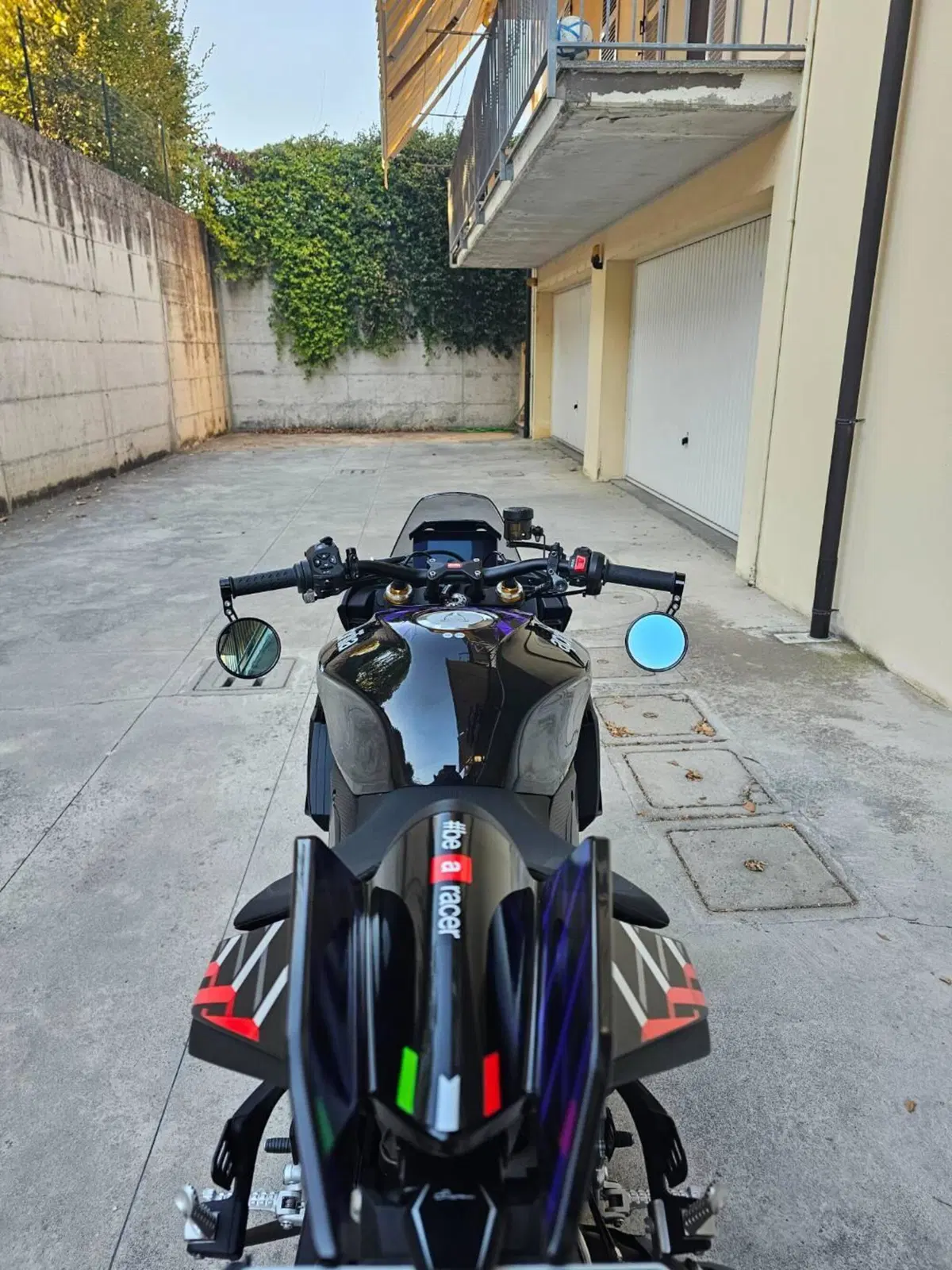 Aprilia Tuono V4 Factory (2025 - 26) (7)