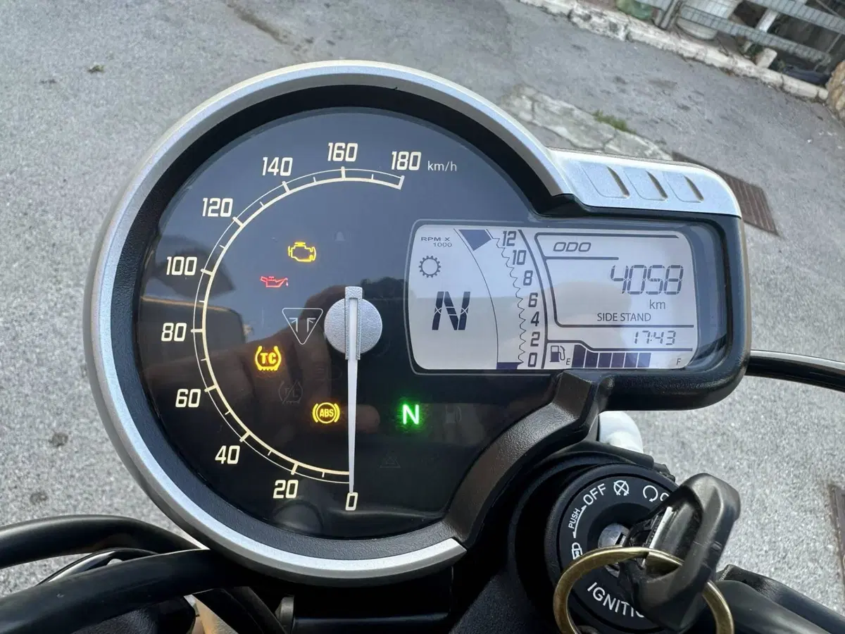 Triumph Scrambler 400 X (2024 - 26) (5)