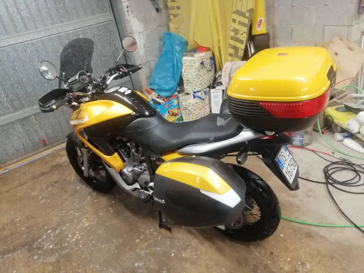 Honda Transalp XL 700 V (2007 - 13) (2)