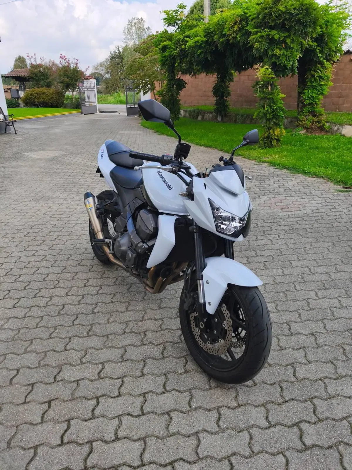 Kawasaki Z 750 (2007 - 14) (4)