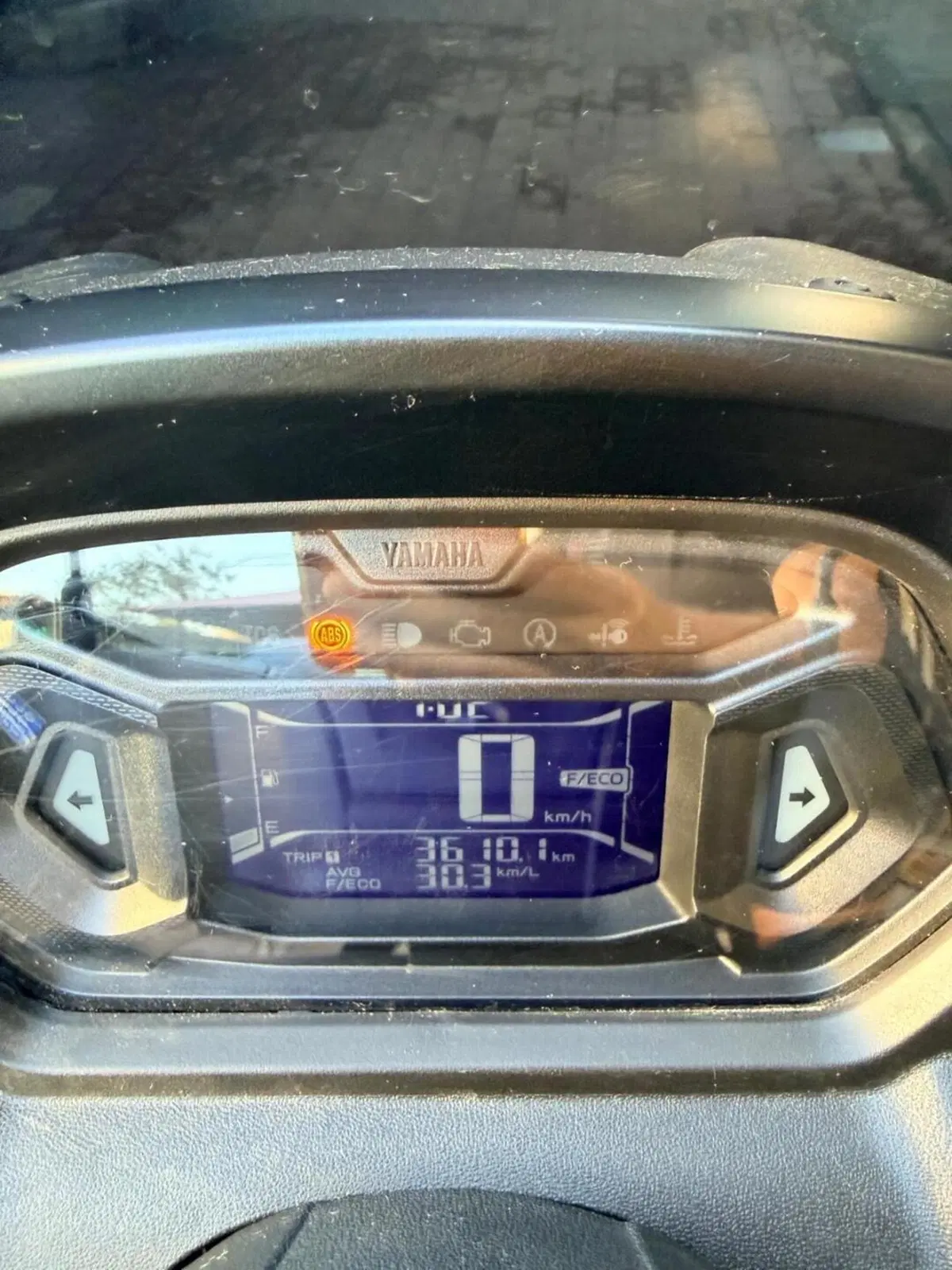 Yamaha N-Max 125 Tech Max (2025 - 26) (5)