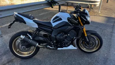 Yamaha FZ8 (2013 - 16) usata