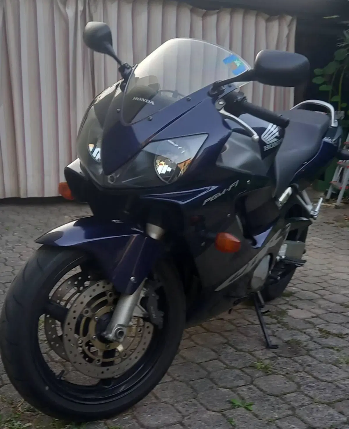 Honda CBR 600 F (2001 - 06) (5)