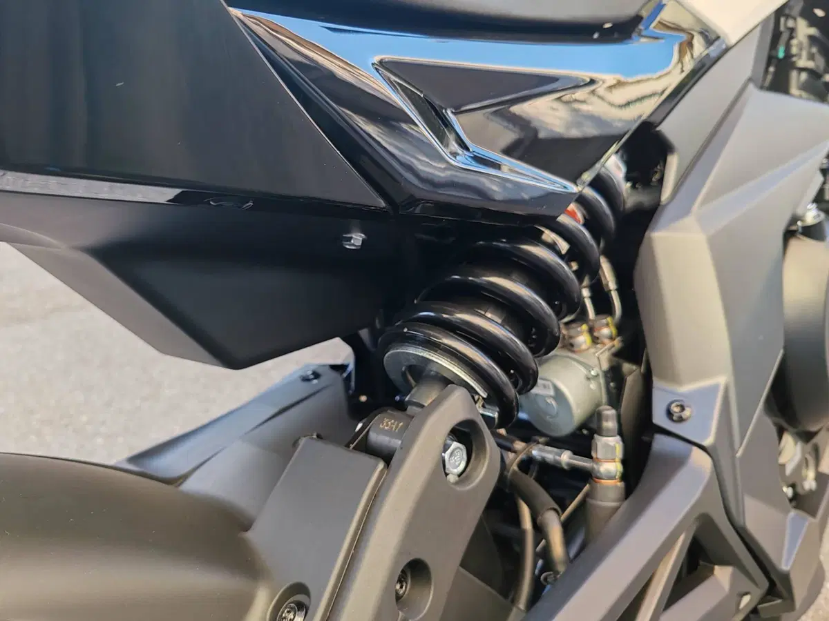 CFMOTO 650NK (2021 - 24) (5)
