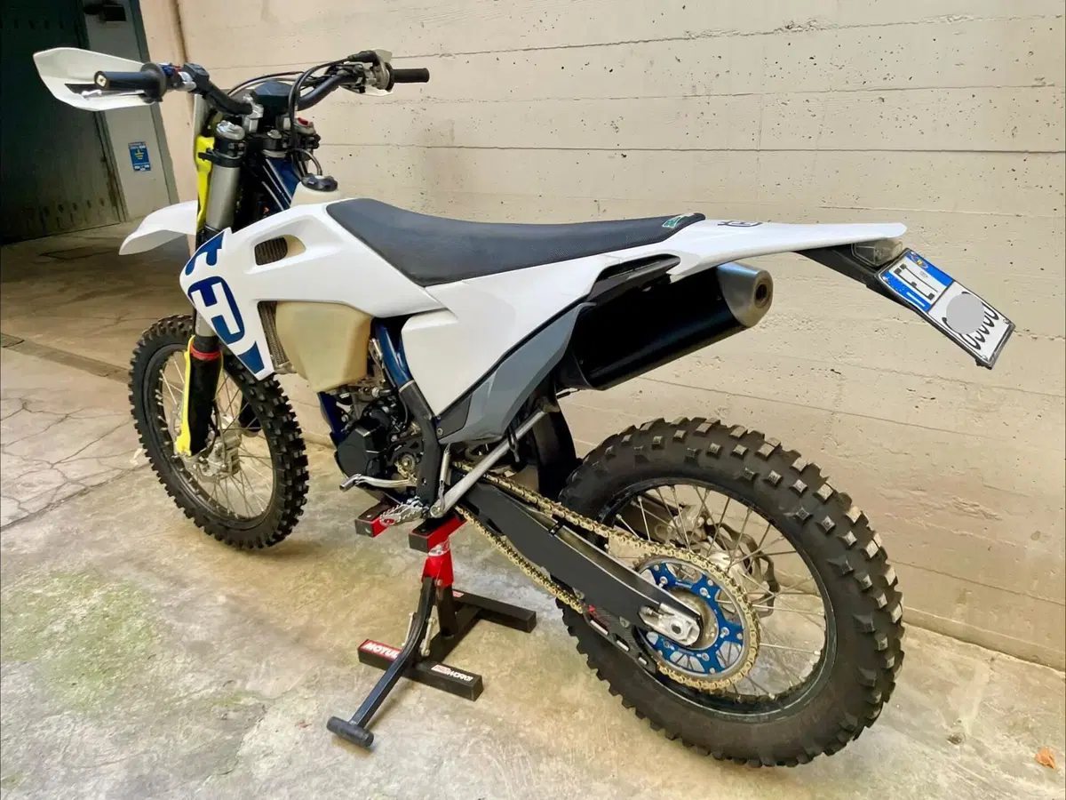 Husqvarna FE 250 (2020) (5)