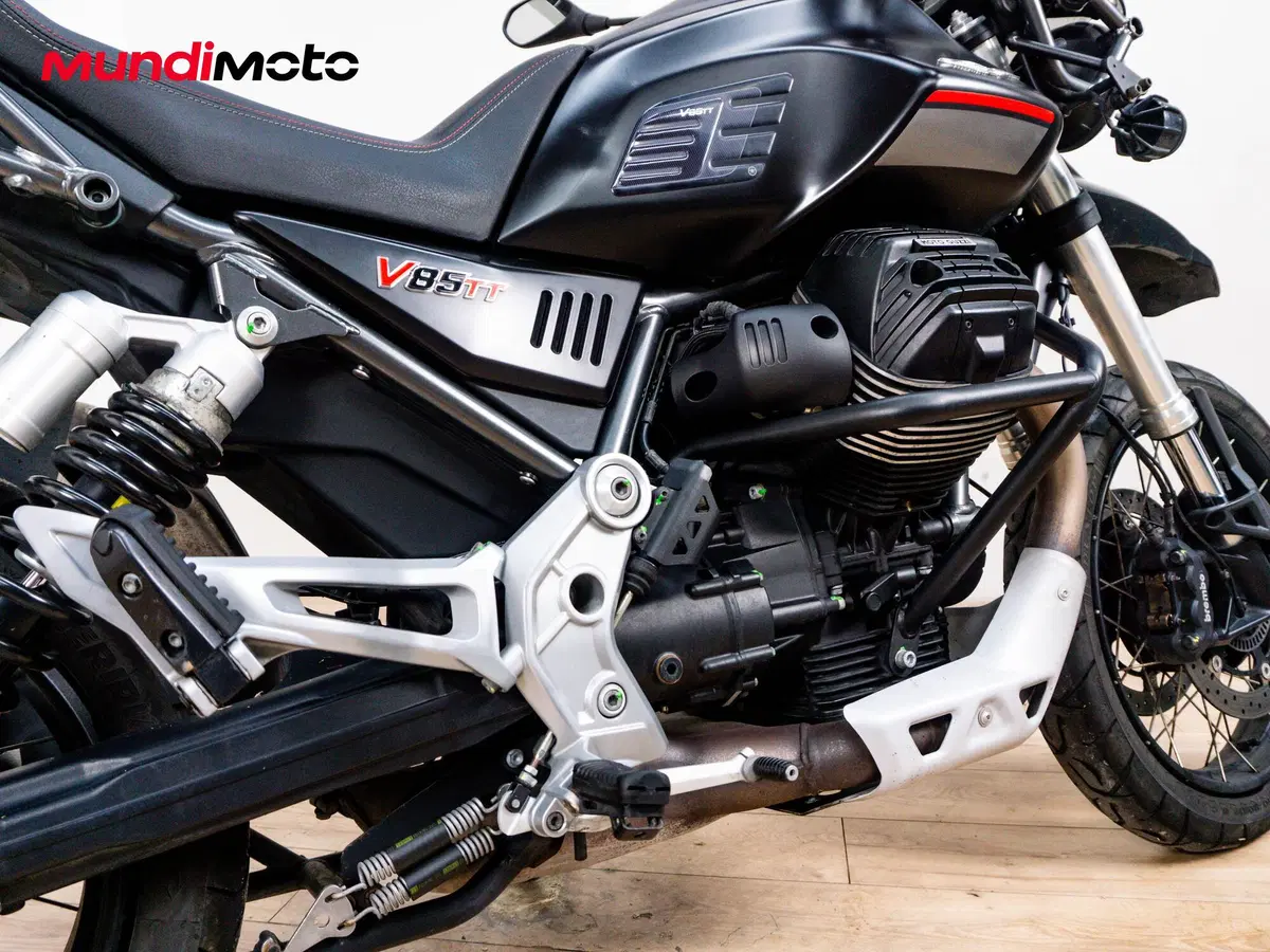 Moto Guzzi V85 TT (2019 - 20) (4)