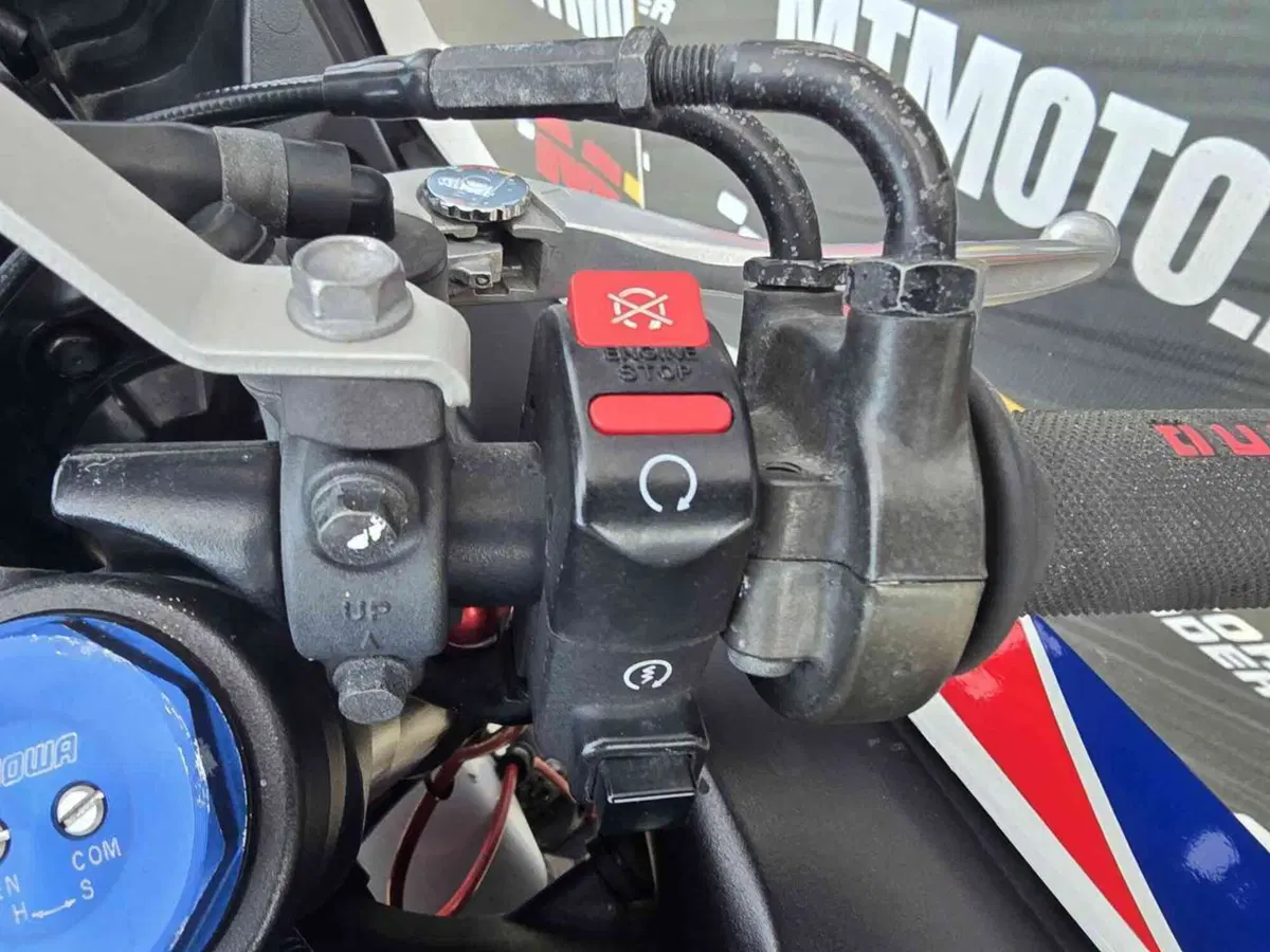 Honda CBR 1000 RR Fireblade (2012 - 16) (10)