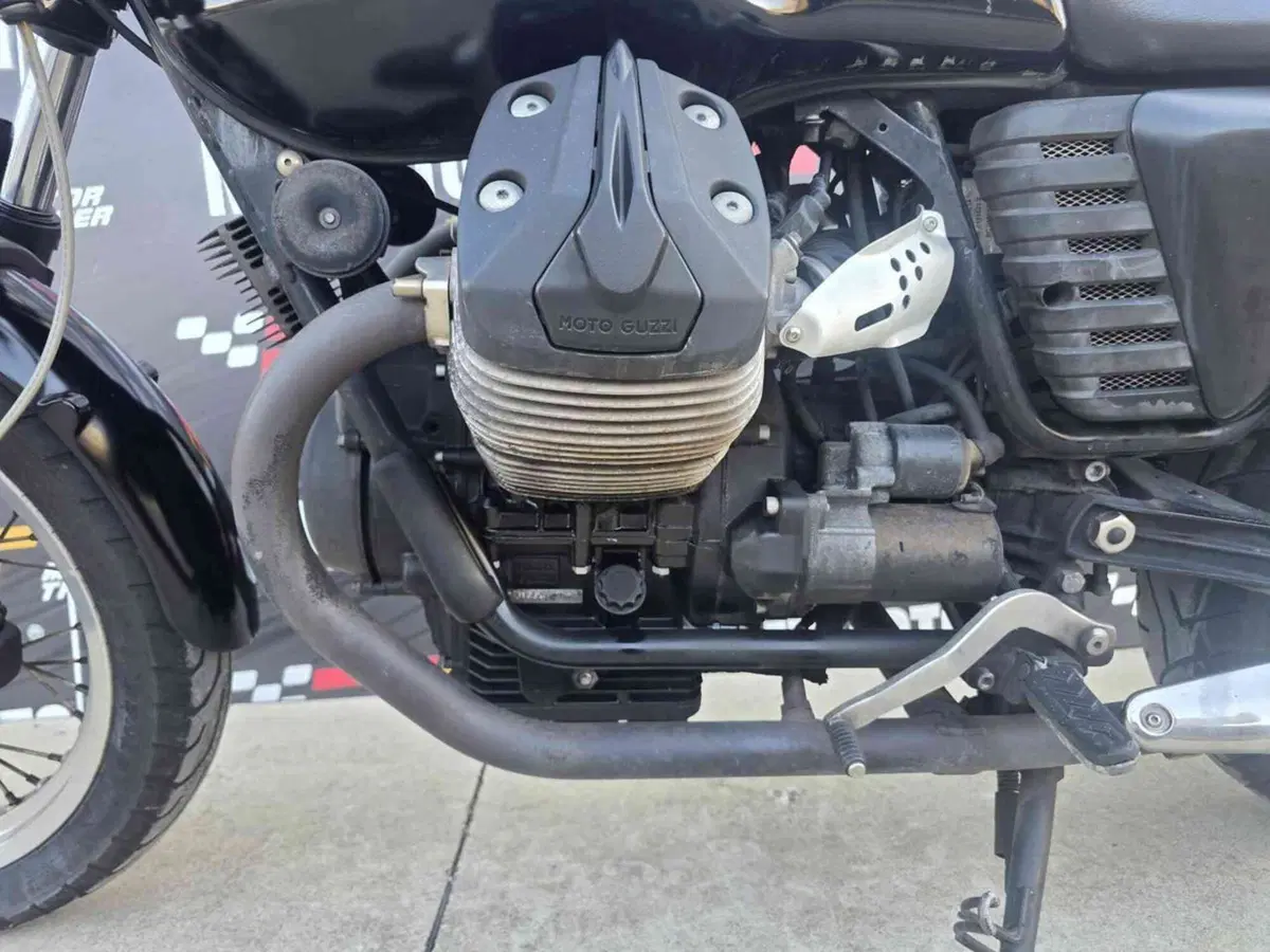 Moto Guzzi V7 Special (2012 - 14) (8)