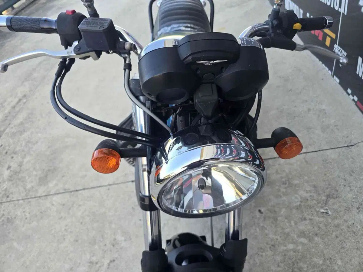 Moto Guzzi V7 Special (2012 - 14) (15)