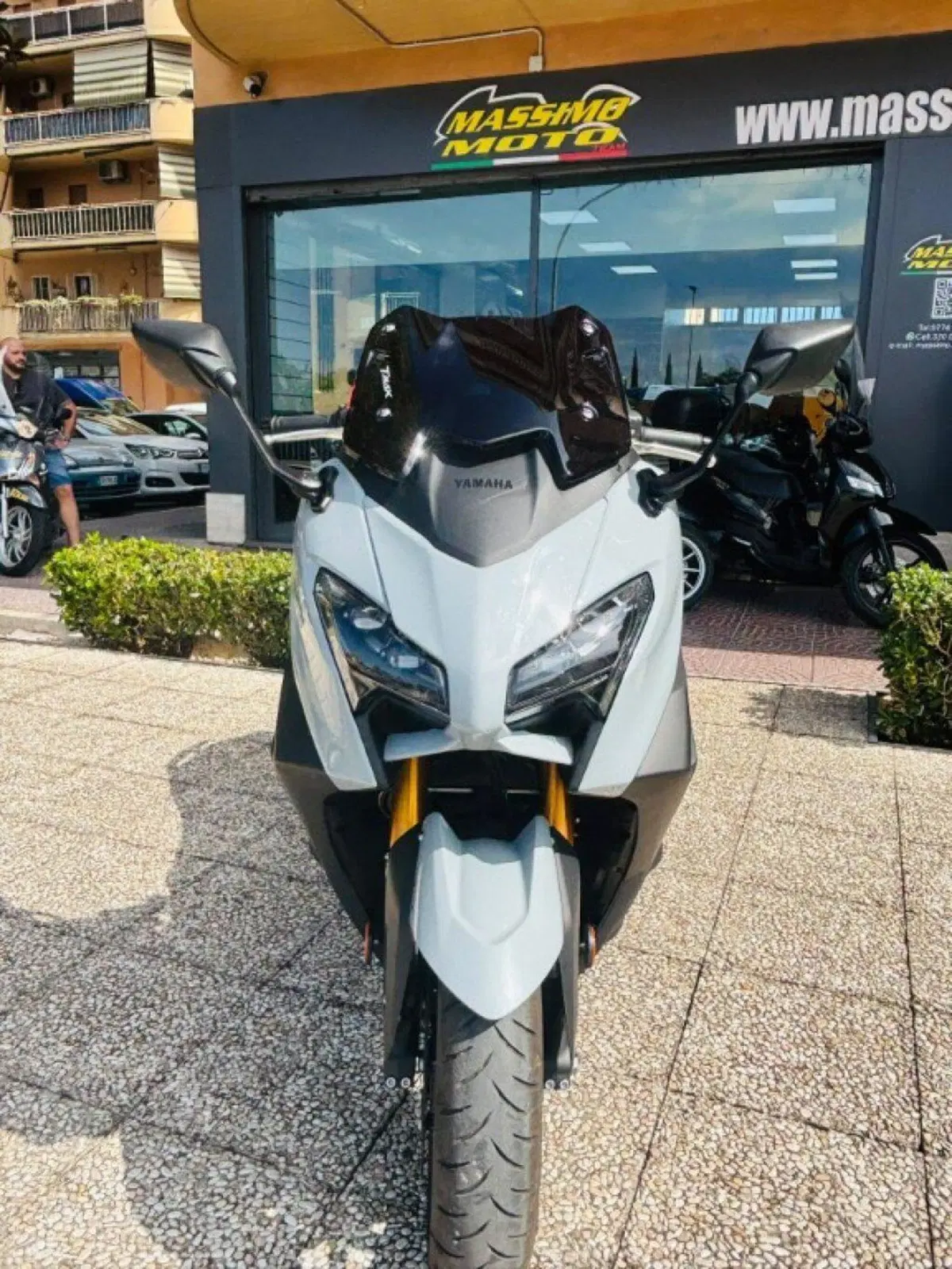 Yamaha T-Max 560 Tech Max (2025 - 26) (3)