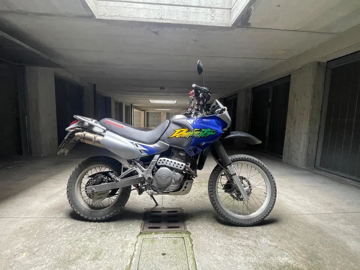 Honda NX 650 Dominator (1996 - 02) (7)