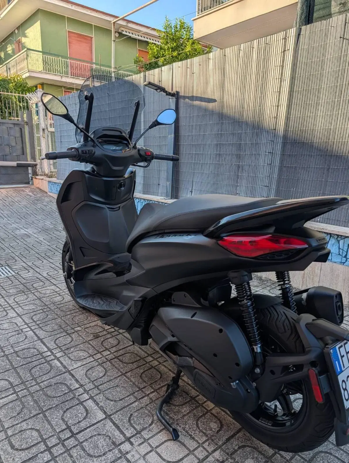 Piaggio Beverly 300 S ABS-ASR (2021 - 25) (4)