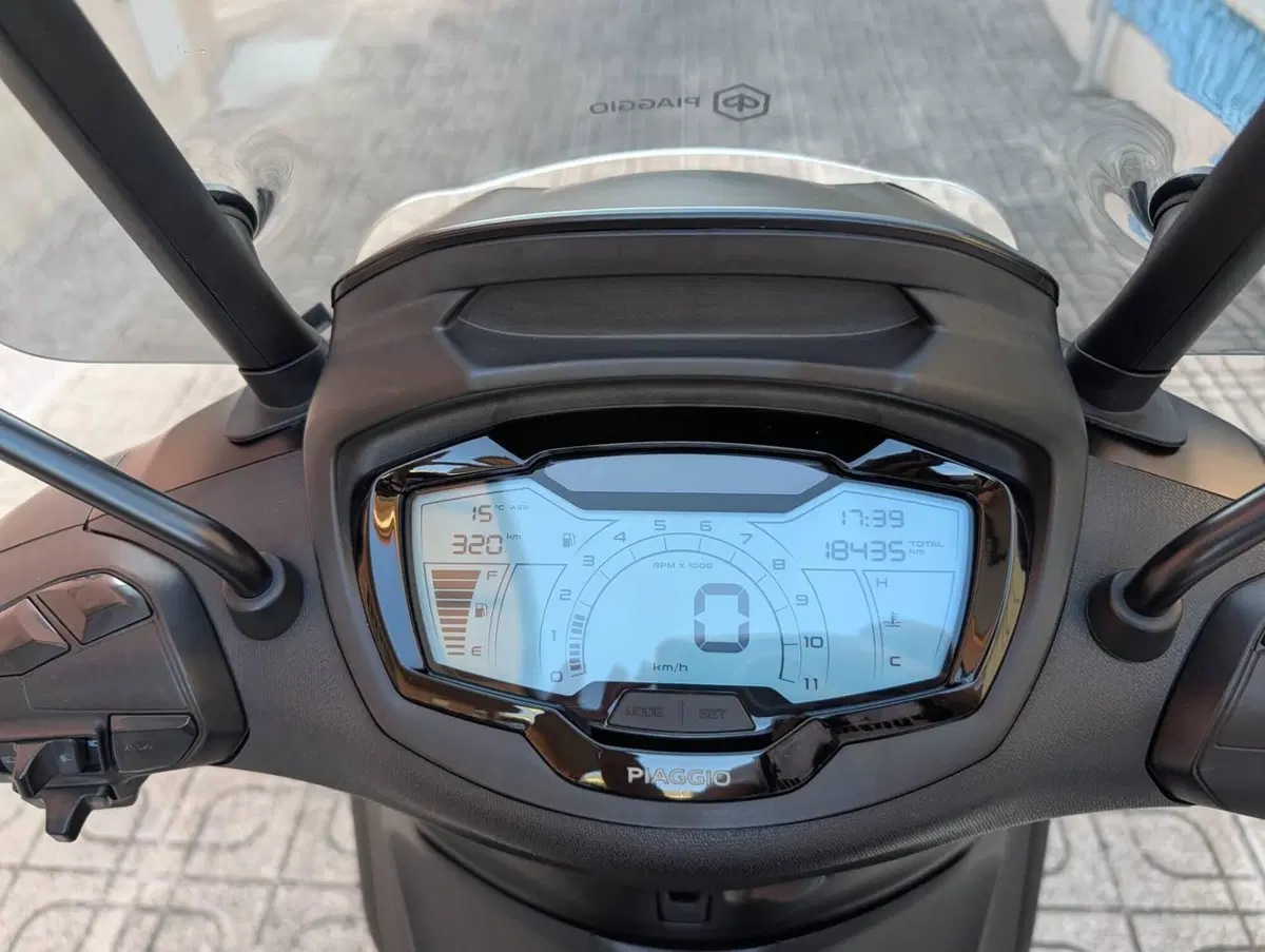 Piaggio Beverly 300 S ABS-ASR (2021 - 25) (11)