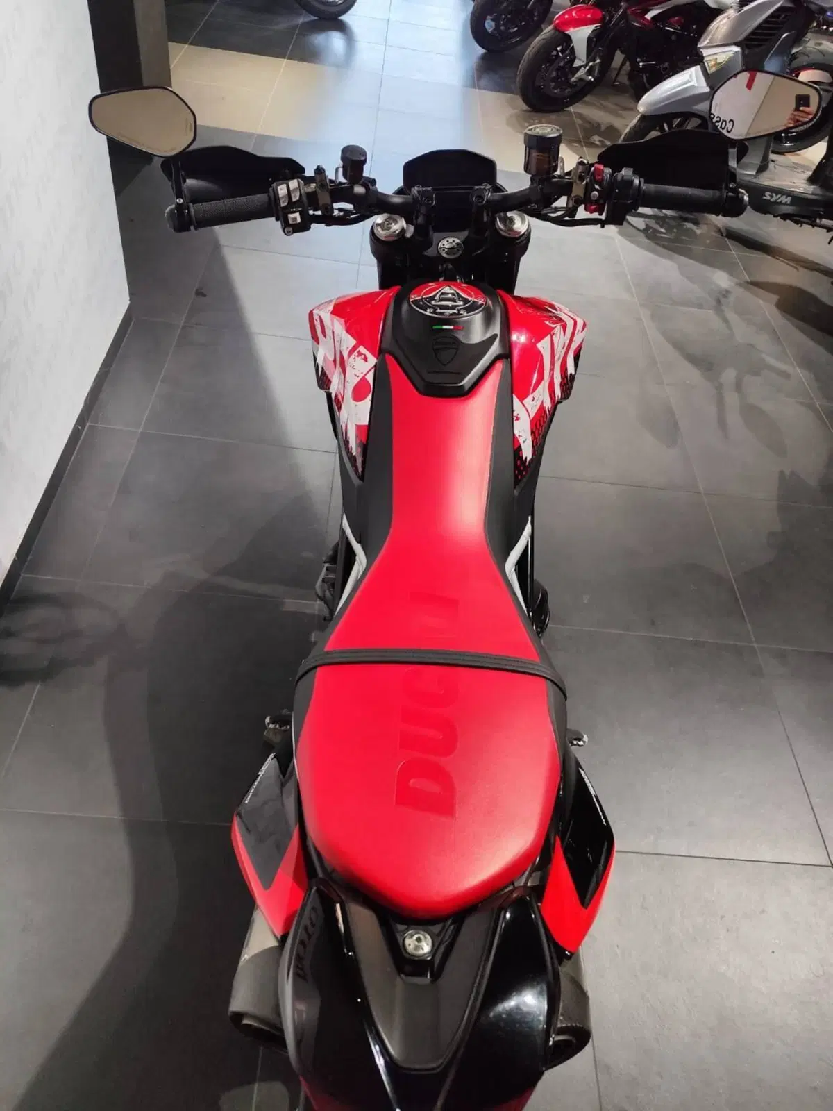 Ducati Hypermotard 950 RVE (2022 - 25) (8)