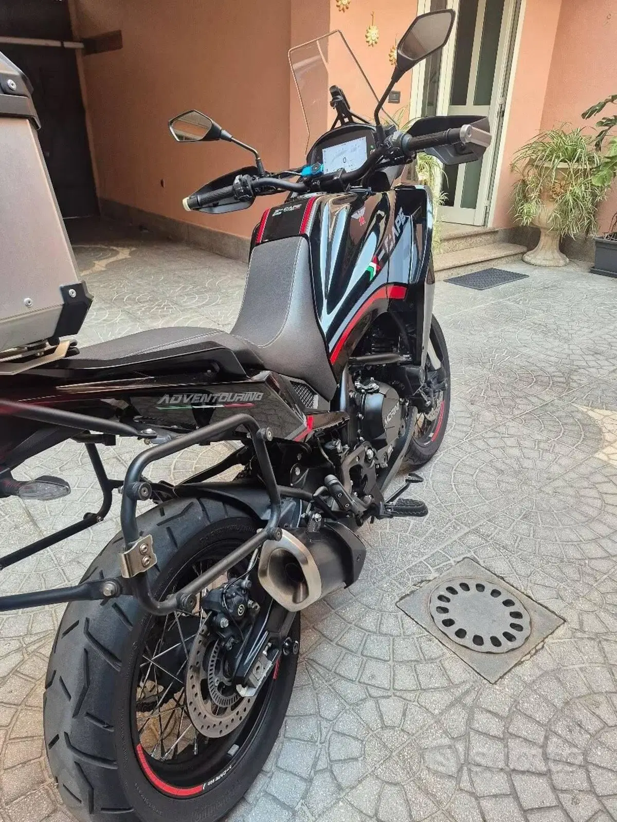 Moto Morini X-Cape 650 (2021 - 26) (2)