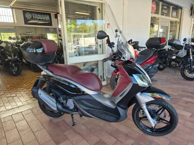 Piaggio Beverly 350 SportTouring ie ABS (2011 - 17) usata