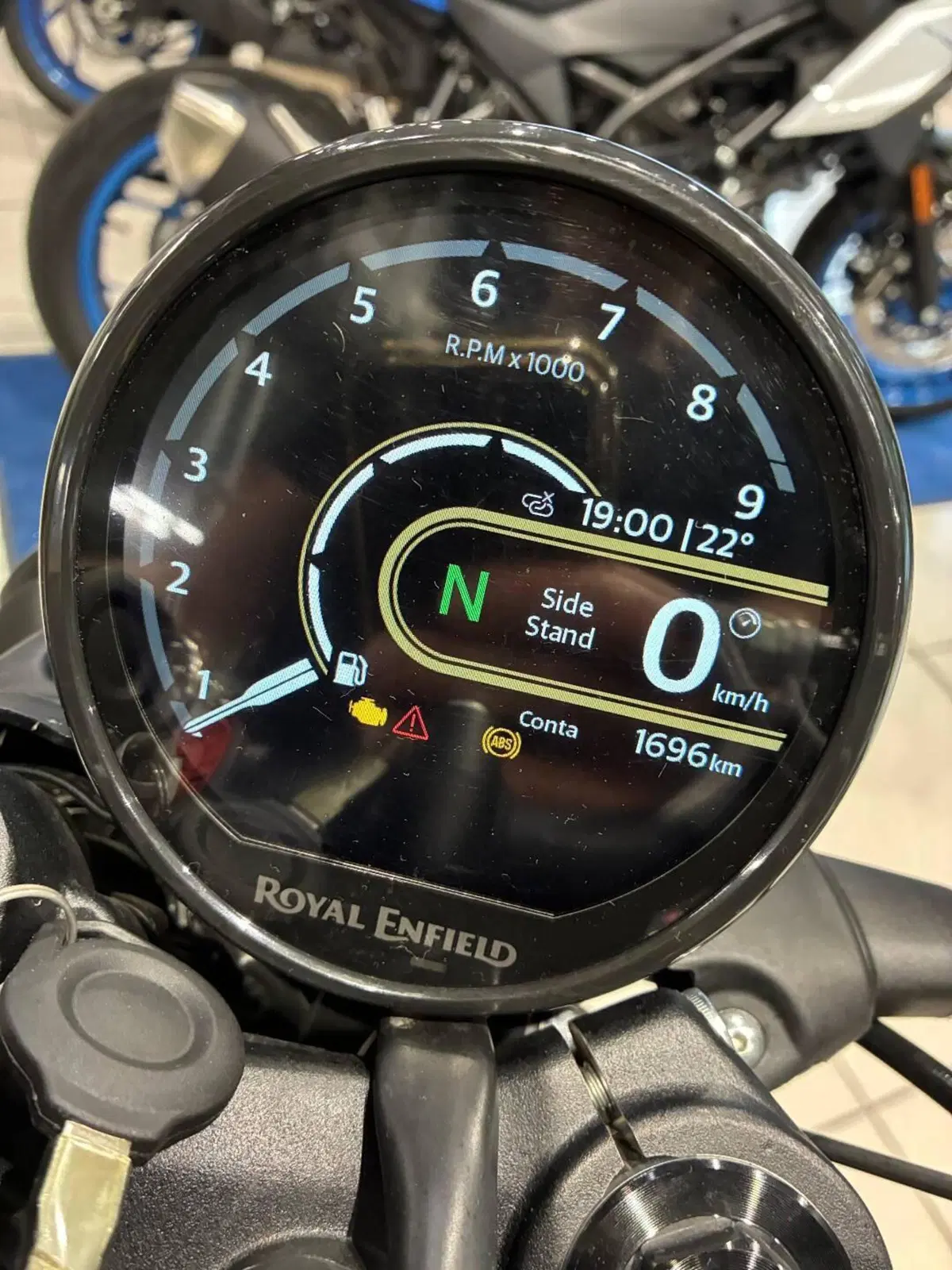 Royal Enfield Guerrilla 450 (2024 - 26) (7)