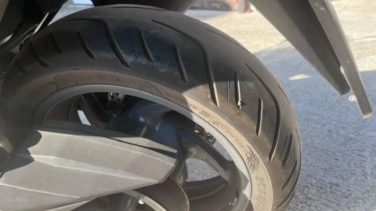 Kymco AK 550 ETS (2021 - 26) (6)