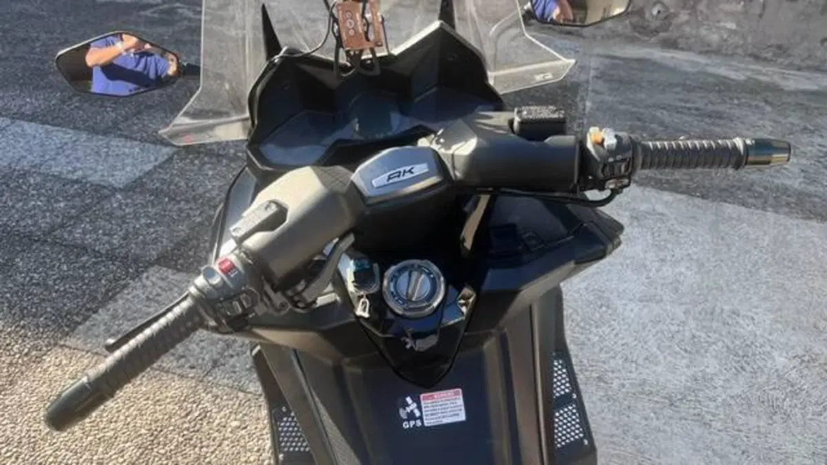 Kymco AK 550 ETS (2021 - 26) (3)