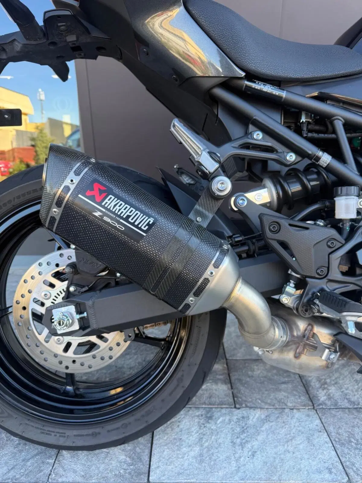 Kawasaki Z 900 (2025 - 26) (2)
