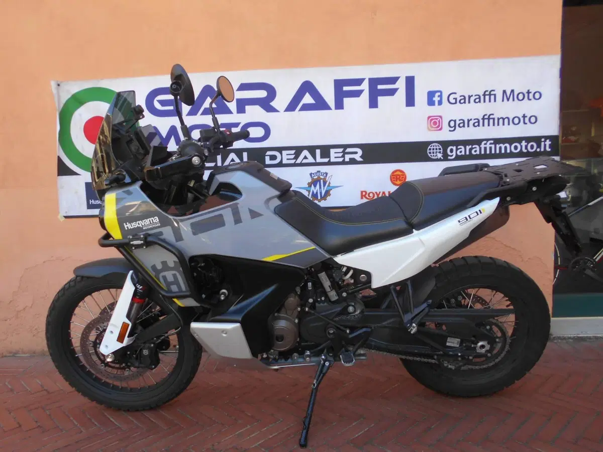 Husqvarna Norden 901 (2022 - 26) (2)