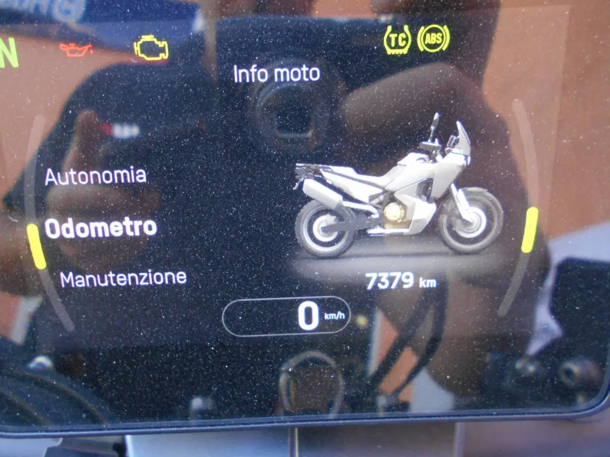 Husqvarna Norden 901 (2022 - 26) (3)
