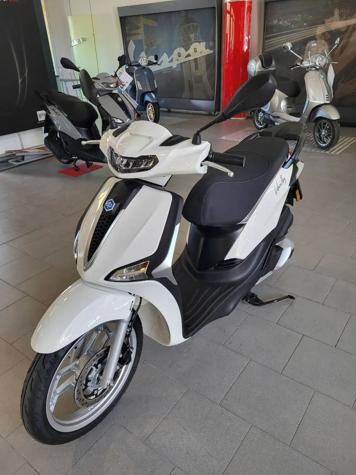 Piaggio Liberty 125 (2025 - 26) (3)