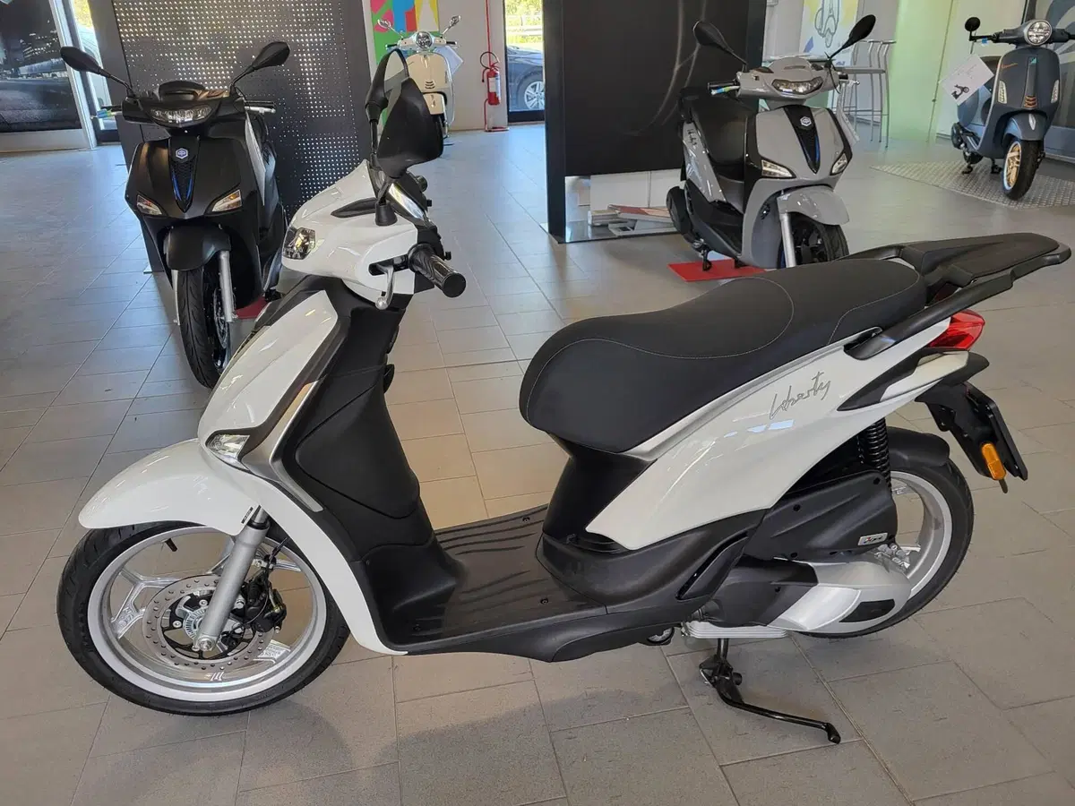 Piaggio Liberty 125 (2025 - 26) (2)