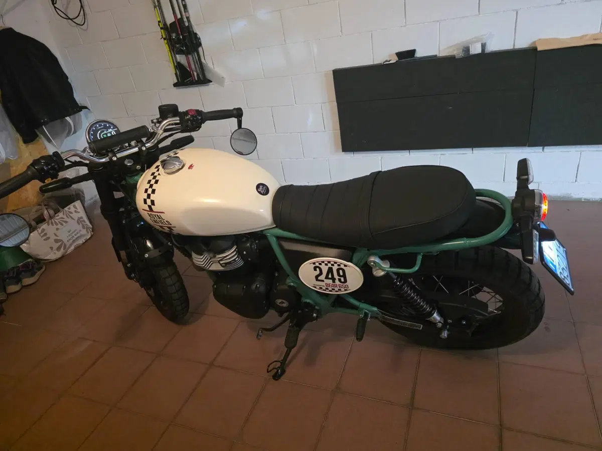Royal Enfield Bear 650 (2025 - 26) (6)