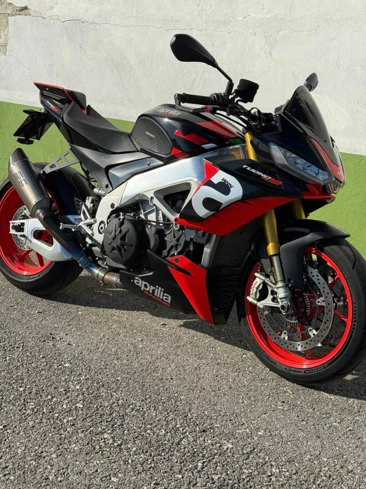 Aprilia Tuono V4 Factory (2021 - 24) (3)