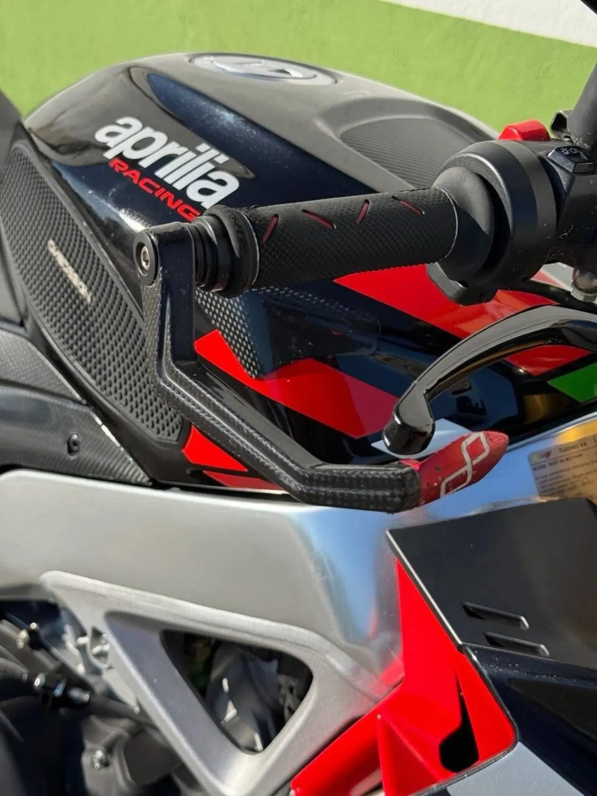 Aprilia Tuono V4 Factory (2021 - 24) (5)