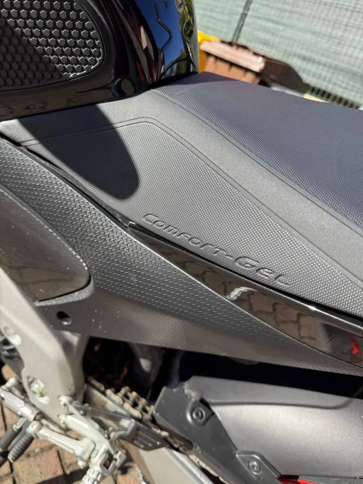 Aprilia Tuono V4 Factory (2021 - 24) (6)
