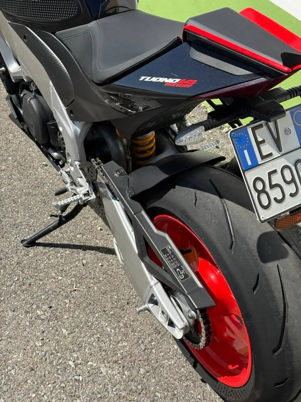 Aprilia Tuono V4 Factory (2021 - 24) (8)