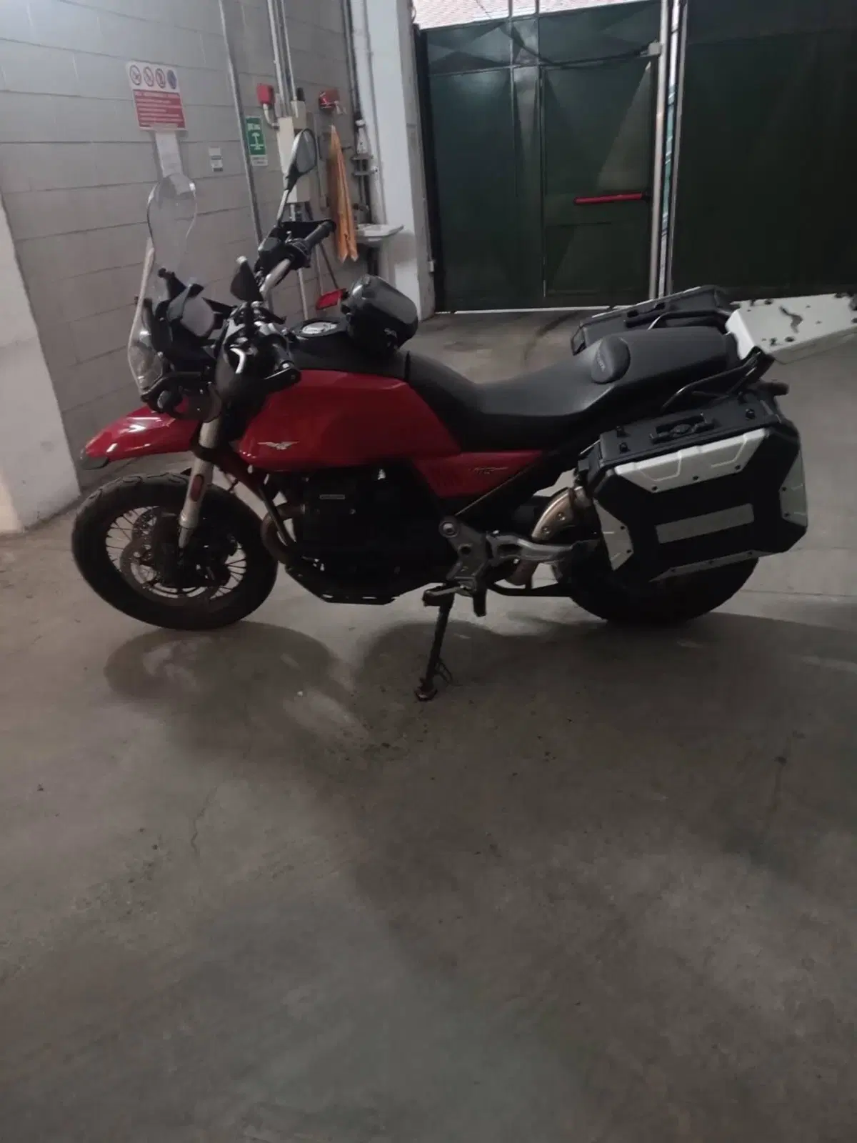 Moto Guzzi V85 TT (2019 - 20) (5)