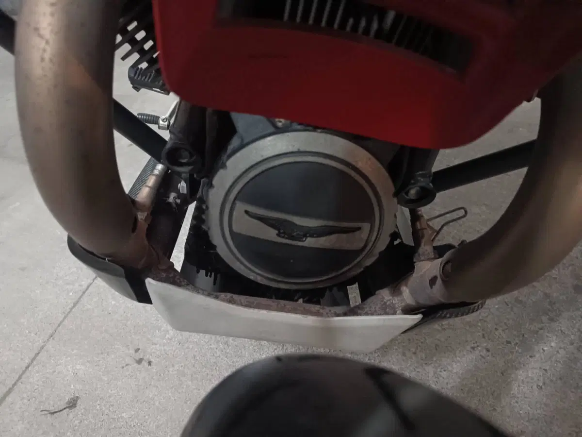 Moto Guzzi V85 TT (2019 - 20) (8)
