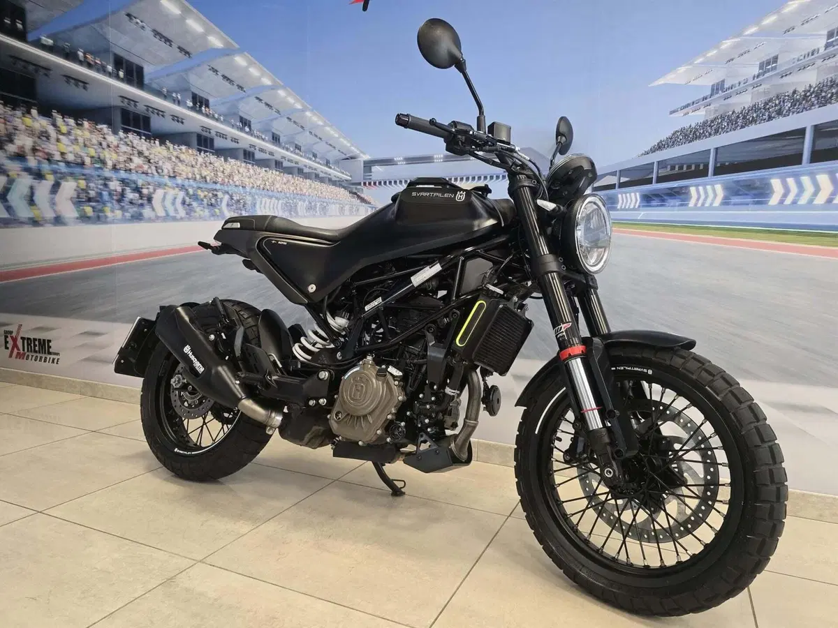 Husqvarna Svartpilen 125 (2021 - 23) (2)