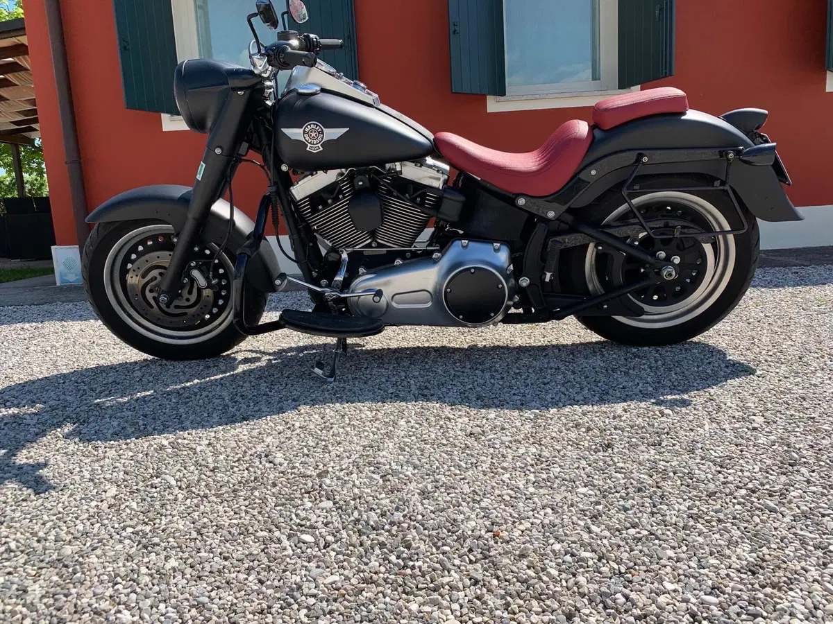 Harley-Davidson 1690 Fat Boy Special (2010 - 17) - FLSTF (2)