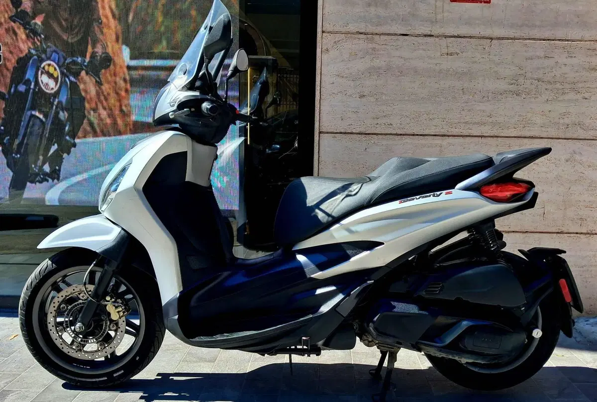 Piaggio Beverly 400 S ABS-ASR (2021 - 24) (2)