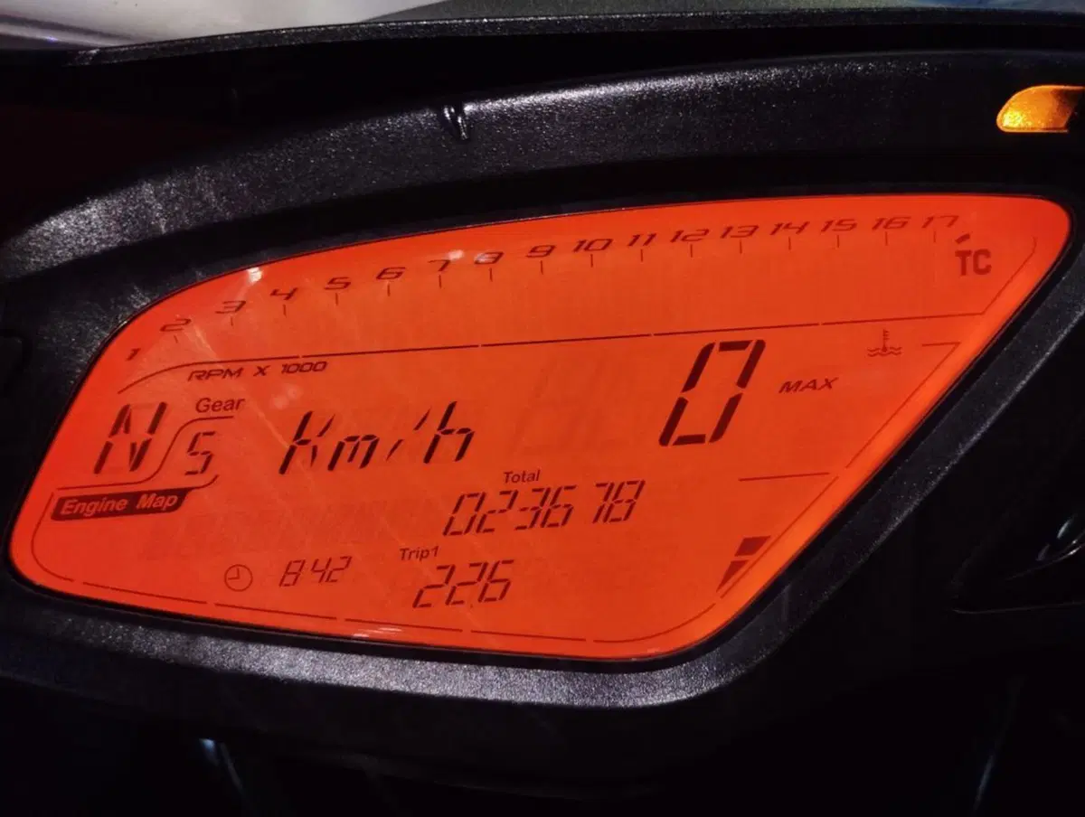 MV Agusta F3 675 (2011 - 15) (7)