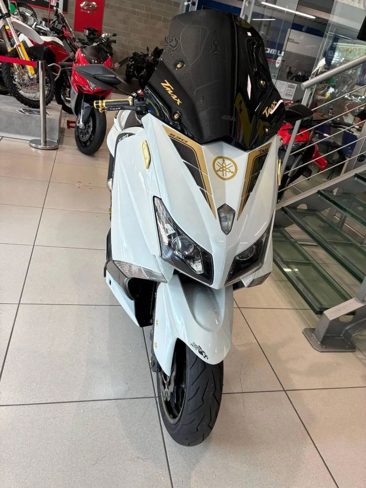 Yamaha T-Max 530 (2012 - 14) (3)
