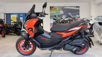 Aprilia SR GT 125 Sport (2025 - 26) usata