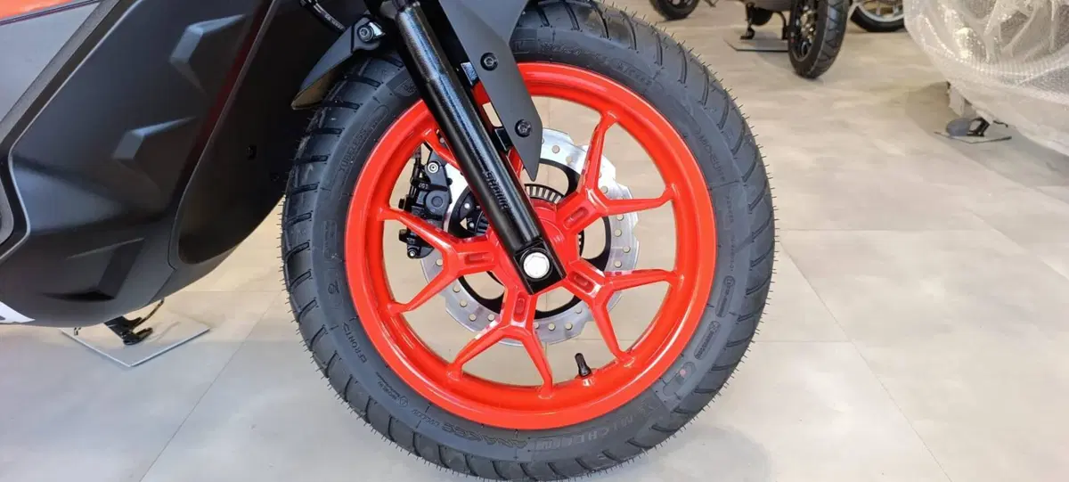 Aprilia SR GT 125 Sport (2025 - 26) (5)
