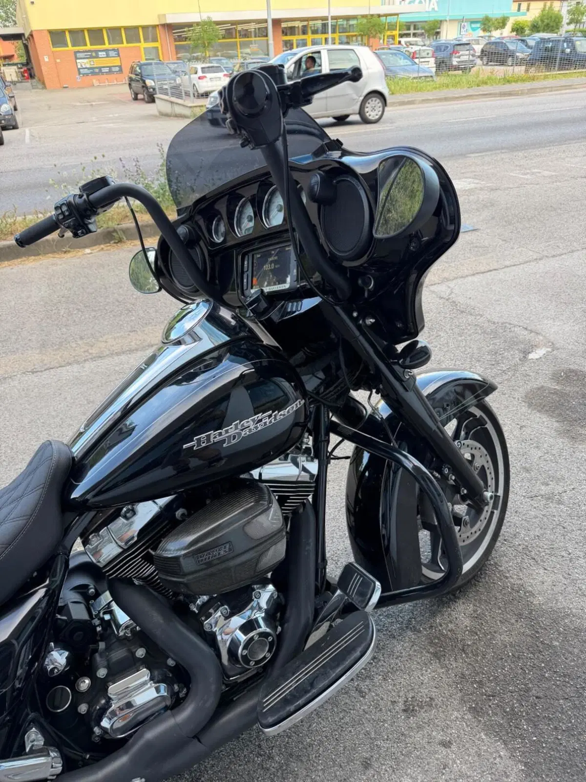Harley-Davidson 1690 Street Glide Special (2014 - 16) - FLHX (4)