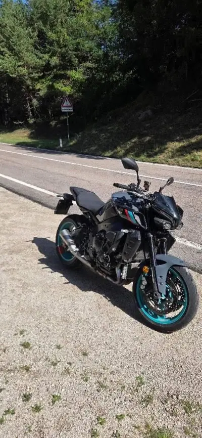 Yamaha MT-10 (2022 - 26) usata