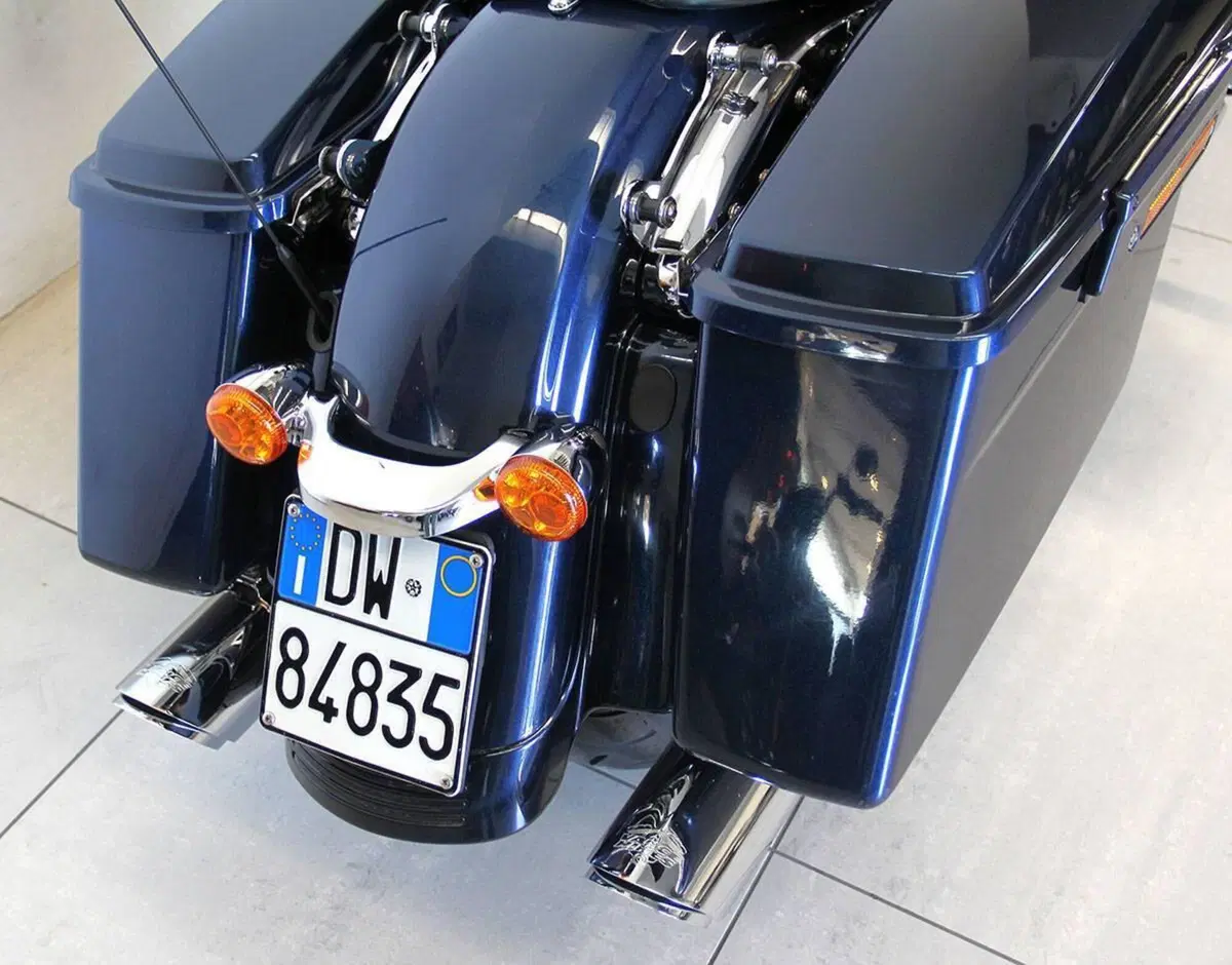 Harley-Davidson 1690 Street Glide (2011 - 13) - FLHX (5)