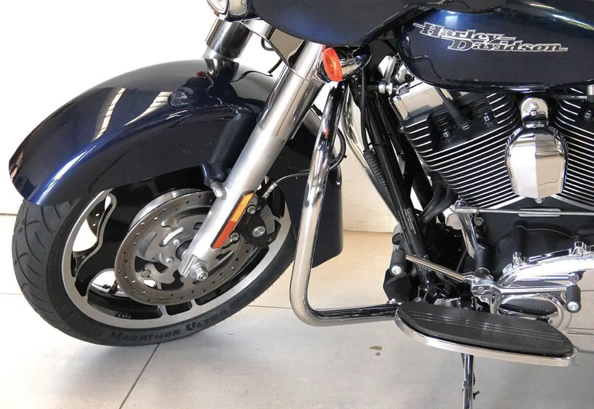 Harley-Davidson 1690 Street Glide (2011 - 13) - FLHX (15)