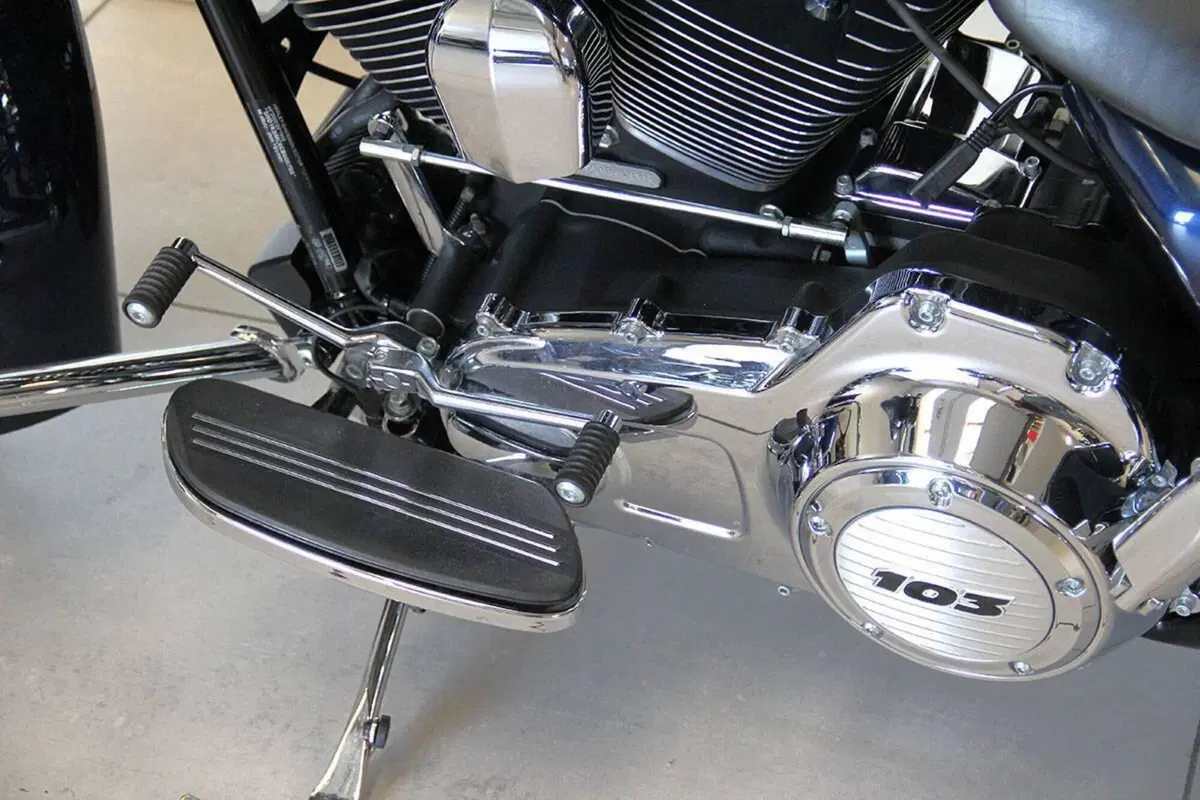 Harley-Davidson 1690 Street Glide (2011 - 13) - FLHX (18)