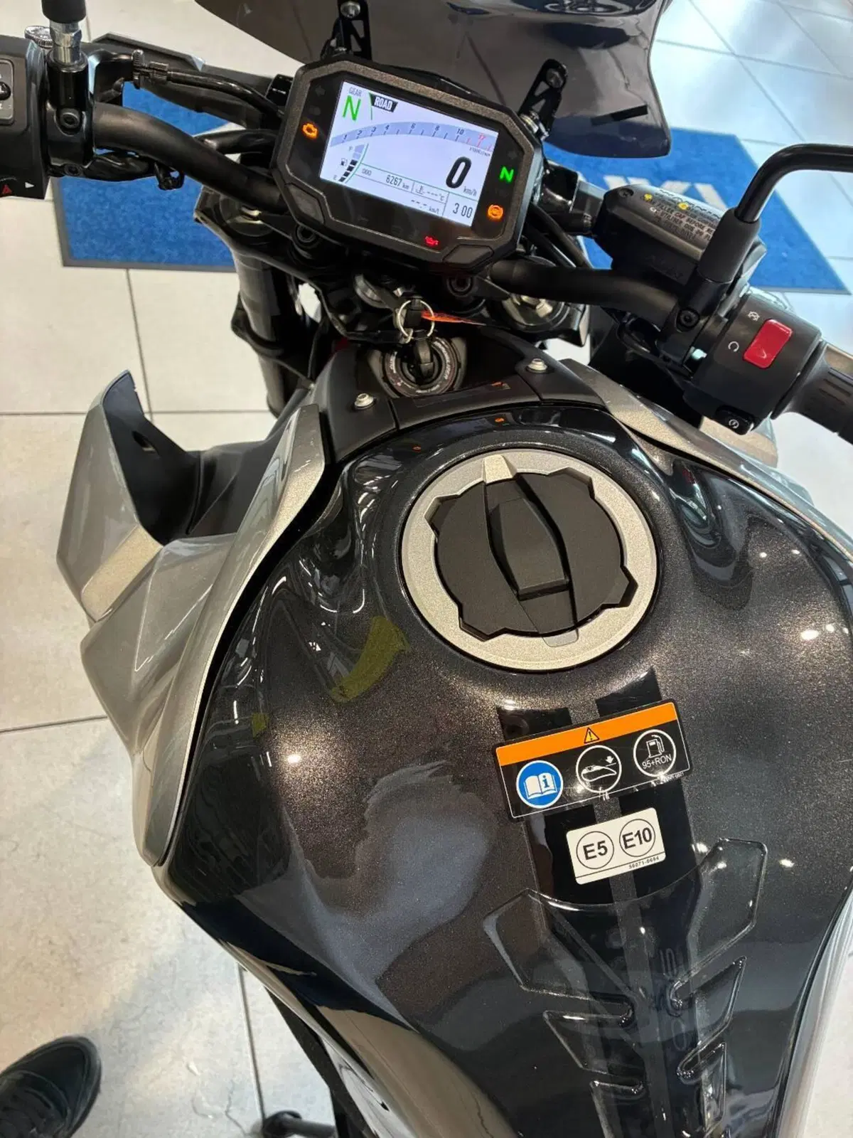 Kawasaki Z 900 (2021 - 24) (7)